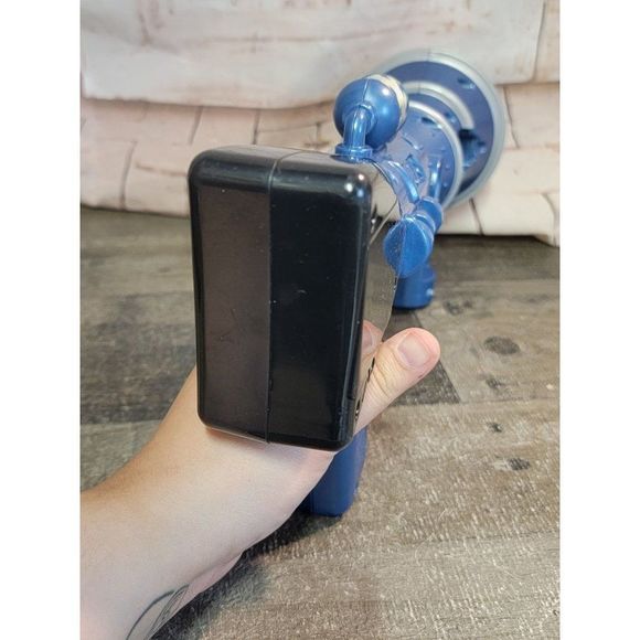 Universal Studios Mattel 2019 fart gun minion toy figure - Picture 7 of 7